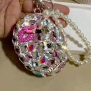 TERA 13 Fashion Portable Pink Lips Makeup Mirror with Keychain